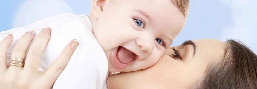 Concediul pentru cresterea copilului: Cat va fi indemnizatia minima de la 1 iulie